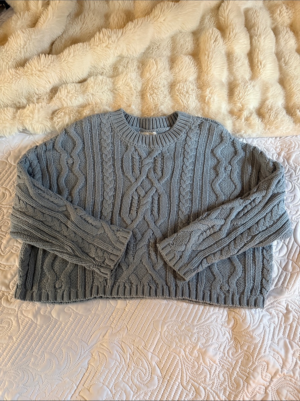 Crop Cable Knit Crewneck Sweater - Light Blue